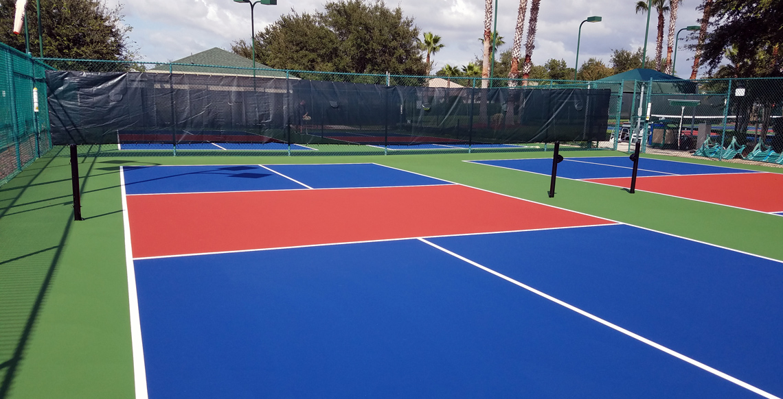 colored pickelball court surface